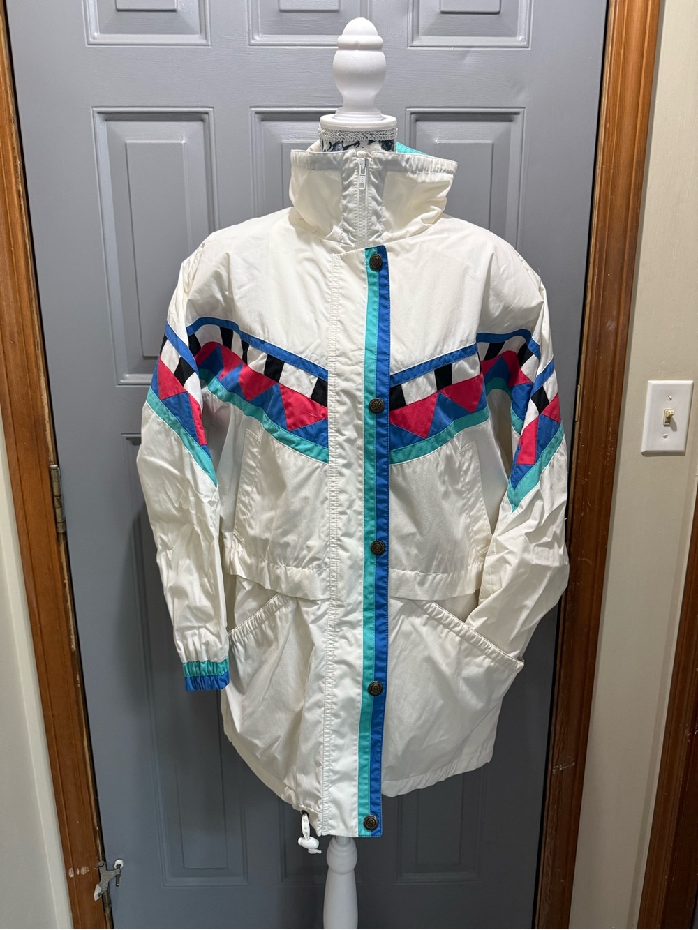 Vintage/retro White Colorblock Aztec print coat-London Fog